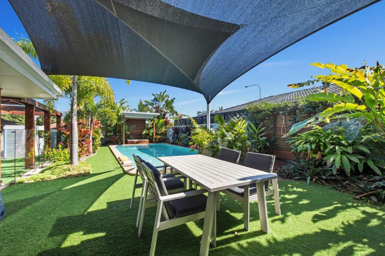 Broadbeach Bungalow - Heated Pool - Sleeps 7 Χρυσή Ακτή Εξωτερικό φωτογραφία